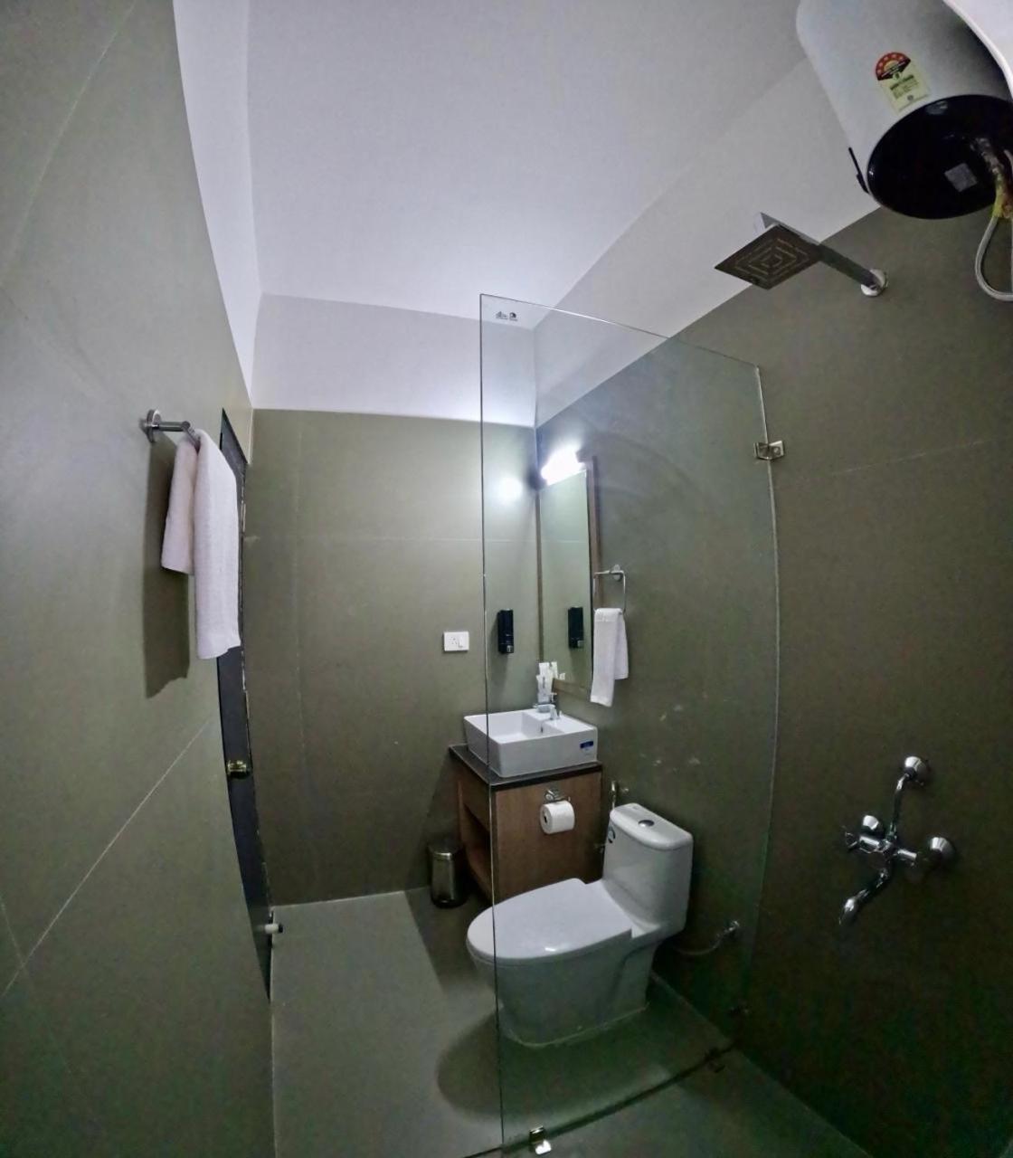 The Dibrugarh Address Hotel Luaran gambar