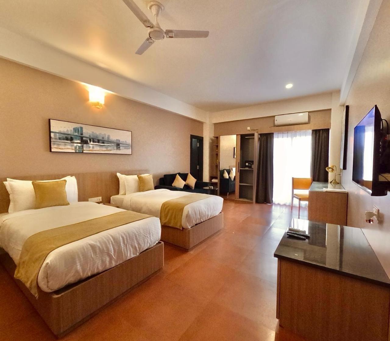 The Dibrugarh Address Hotel Luaran gambar
